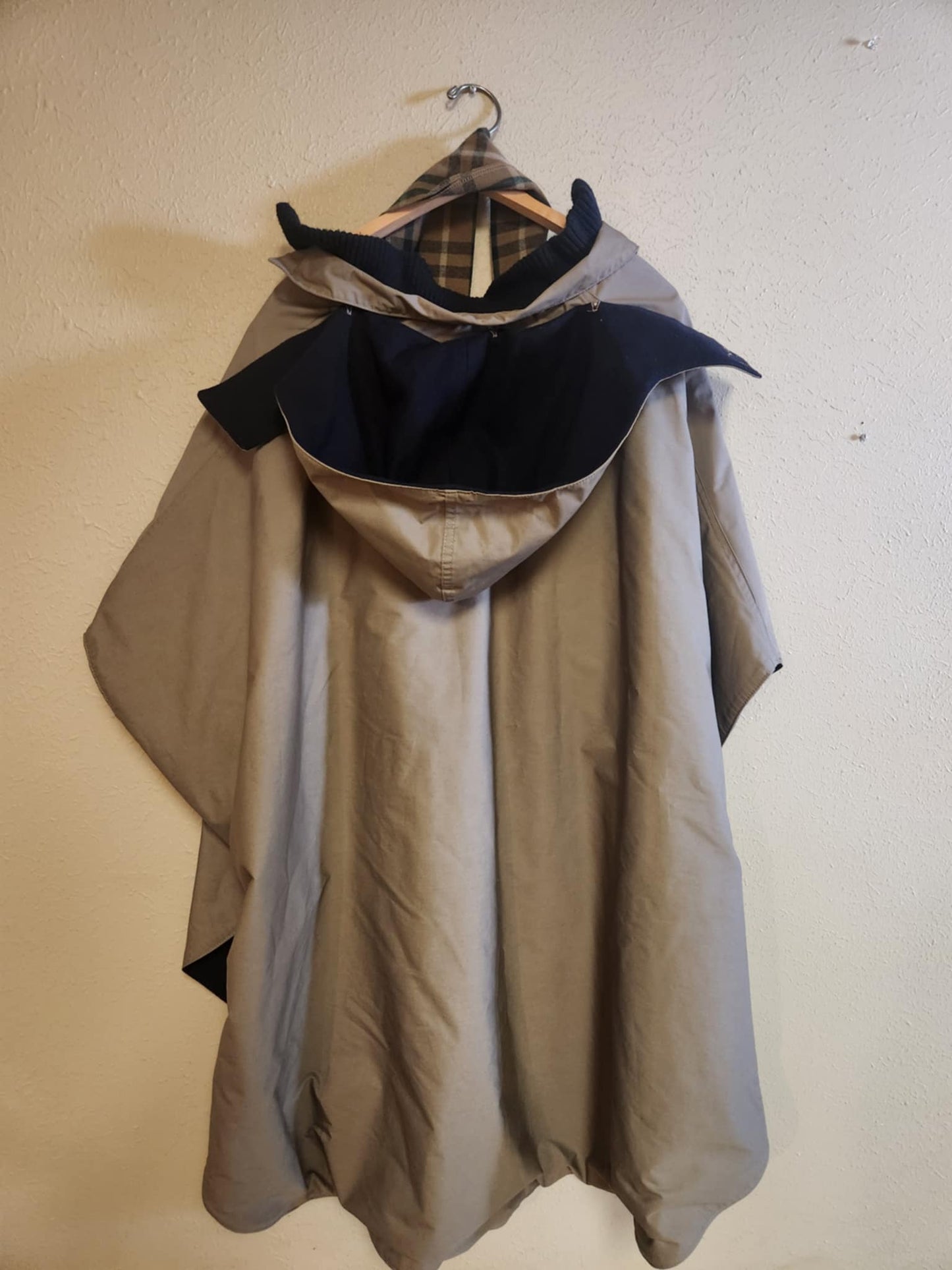 WOOLRICH TRENCH CAPE