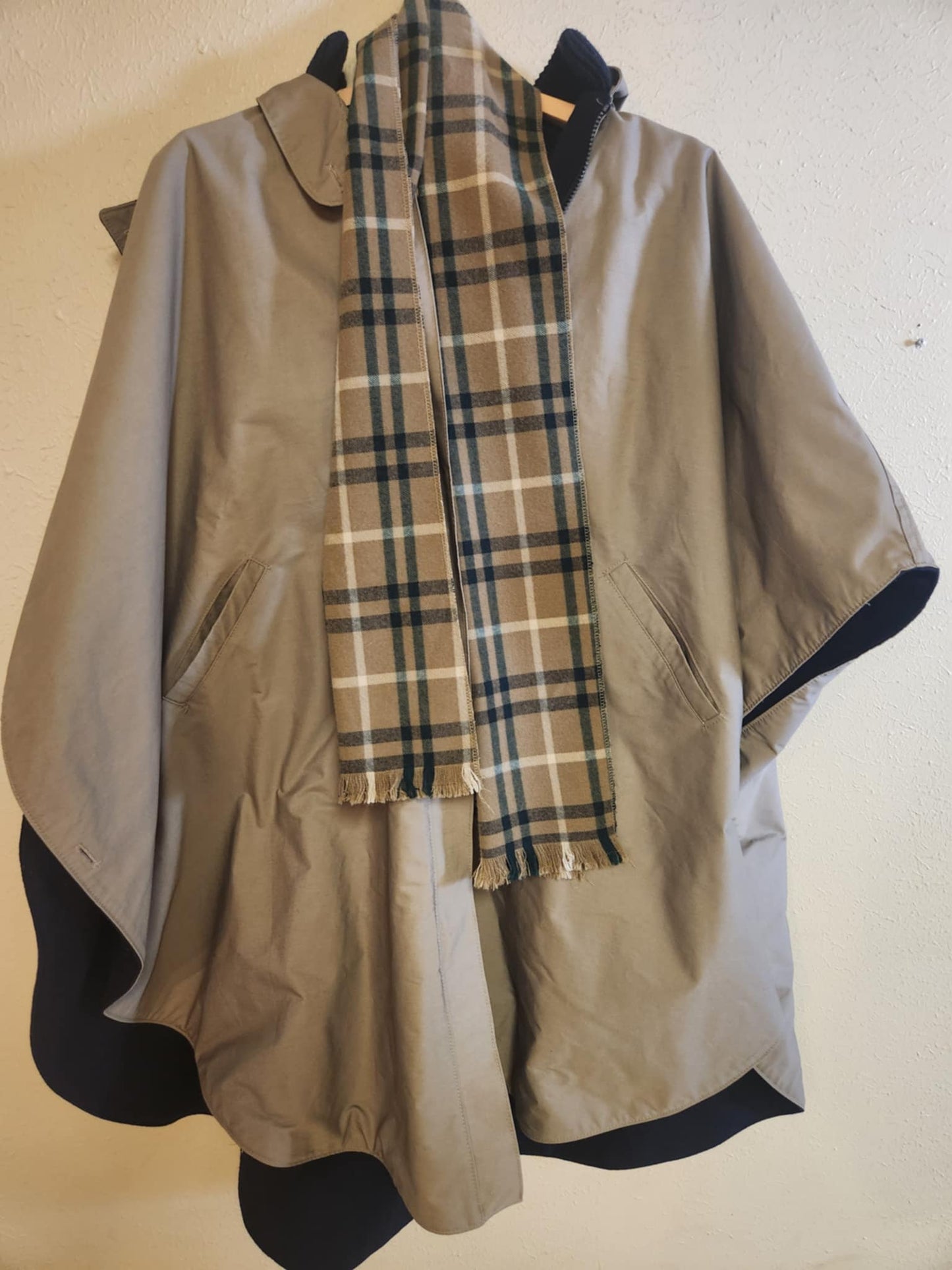 WOOLRICH TRENCH CAPE